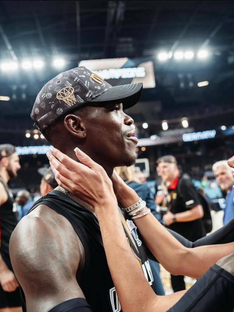 bj, 就在刚刚 bj, 就在刚刚