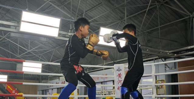 部培养尖子, 的冠军, 运动的氛围 部培养尖子, 的冠军, 运动的氛围